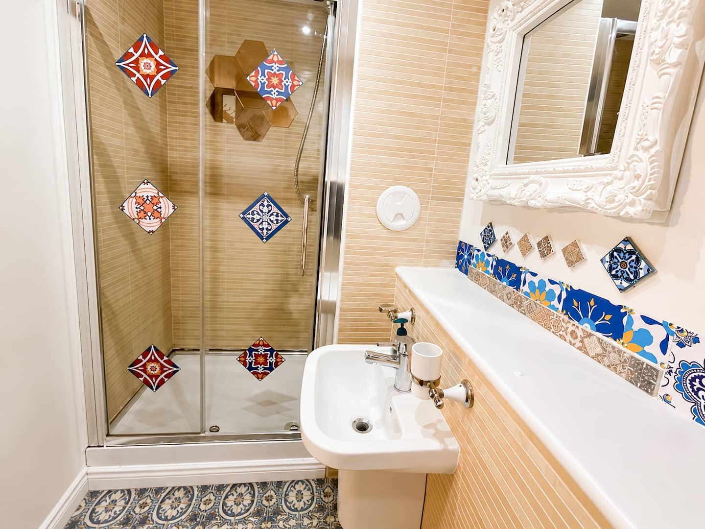 King Room with Ensuite, listing photo 4
